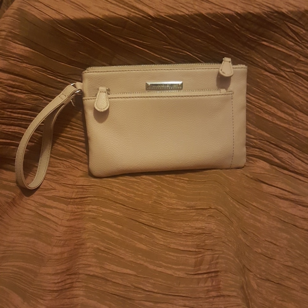 Wristlet